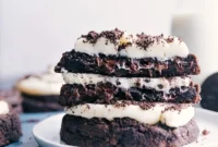 Crumbl’s Signature Oreo Cookie