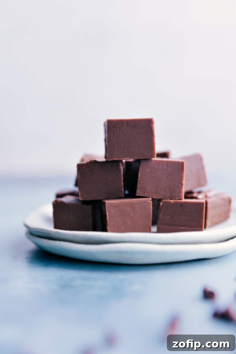 Easy Homemade Fudge 1 featured 112178