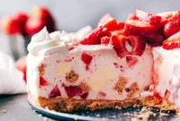 Frozen Strawberry Cheesecake Cake