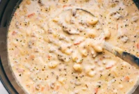Hearty Cheeseburger Macaroni Soup