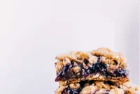 Oatmeal Jam Bars: Simple & Delicious
