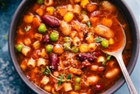 Copycat Olive Garden Minestrone Soup