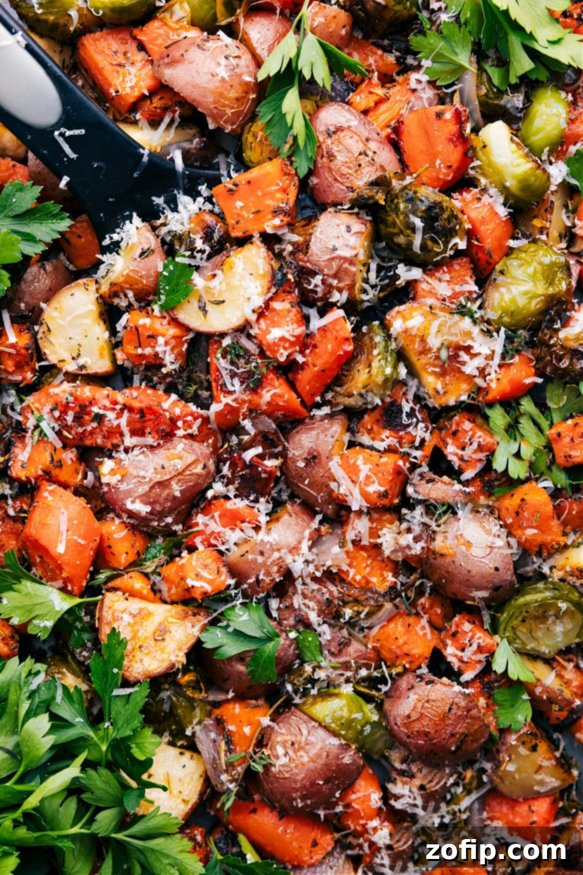 Golden Roasted Vegetables 1 featured 47332