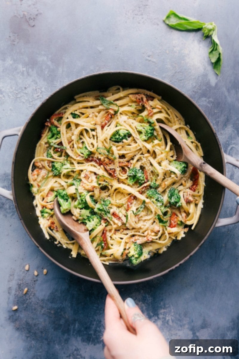 Dreamy Creamy Pesto Pasta 1 featured 4813