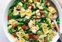 Vibrant Mediterranean Pasta Salad