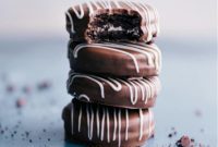 Decadent Chocolate Dipped Oreos