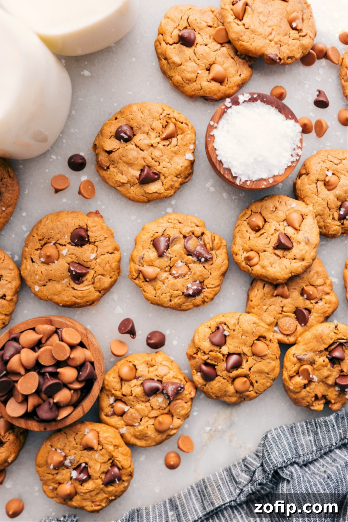 The Best Way to Start Your Day: Irresistible Breakfast Cookies A baking tray filled with golden-brown, healthy breakfast cookies, perfectly baked and ready to be enjoyed as a wholesome start to the day or a healthy snack.