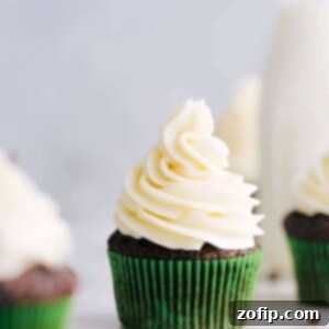 Delicious Cream Cheese Frosting ready to be used.