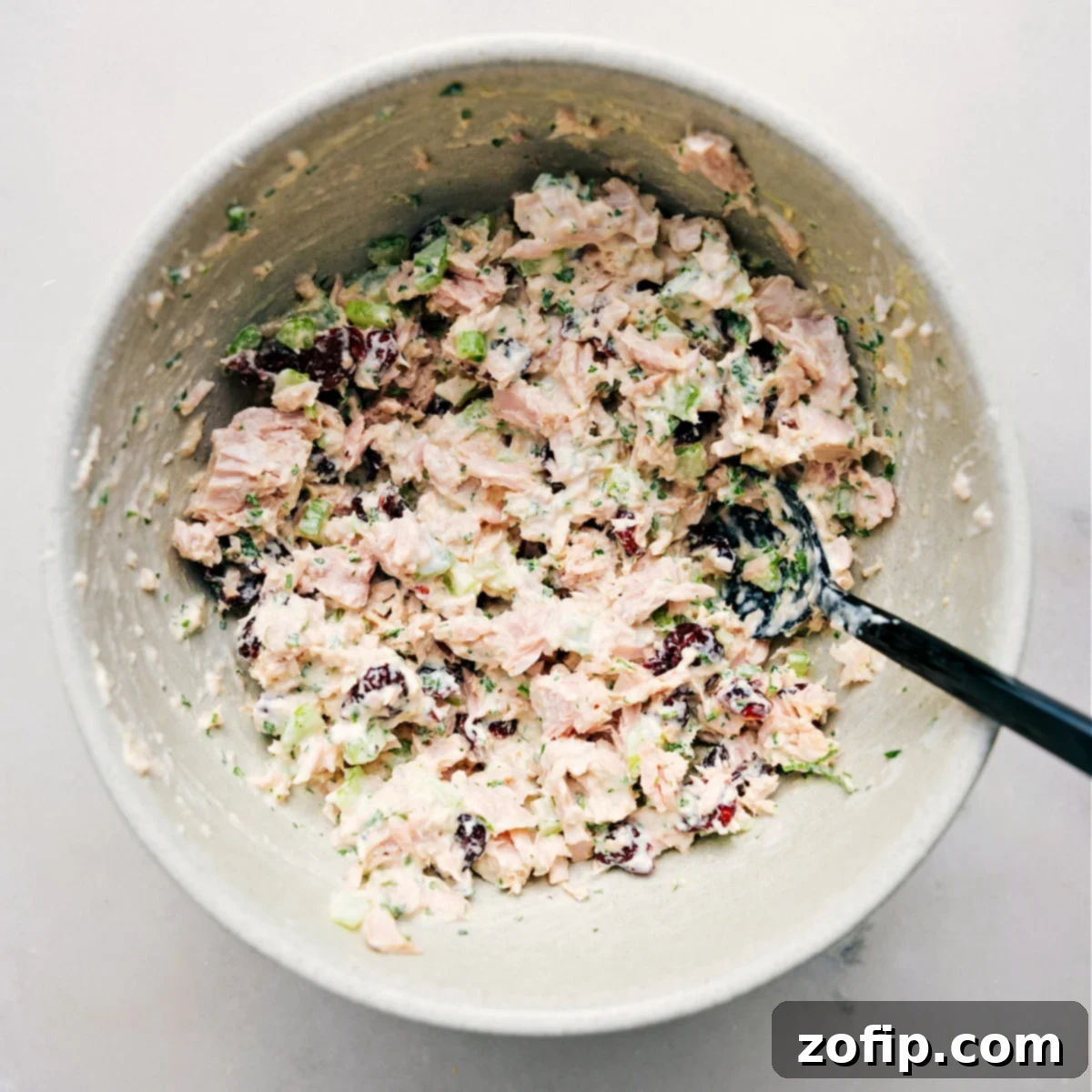 The finished Easy Tuna Salad presented elegantly in a bowl, ready to be enjoyed as a creamy, low-carb lunch option.